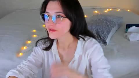 Snapshot of dorotty_ chatting on 12-18-25, 01:22 Your Dorotty online show from 12-18-25, 01:22