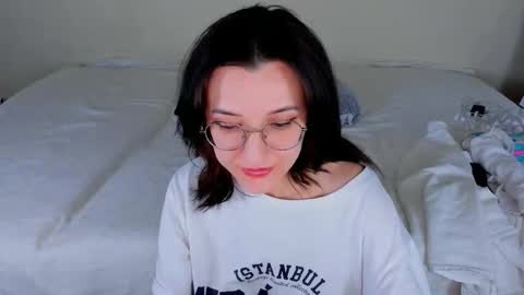 Snapshot of dorotty_ chatting on 12-22-25, 12:02 Your Dorotty online show from 12-22-25, 12:02