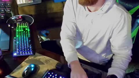 Snapshot of dotyoureyezez chatting on 01-04-25, 12:16 DotYourEyezez online show from 01-04-25, 12:16