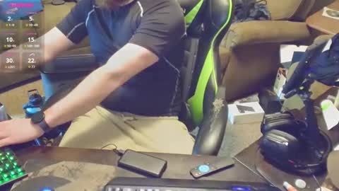 Snapshot of dotyoureyezez chatting on 02-01-25, 10:15 DotYourEyezez online show from 02-01-25, 10:15