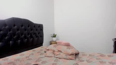 Isabella and Alessandro online show from 03-04-26, 08:59