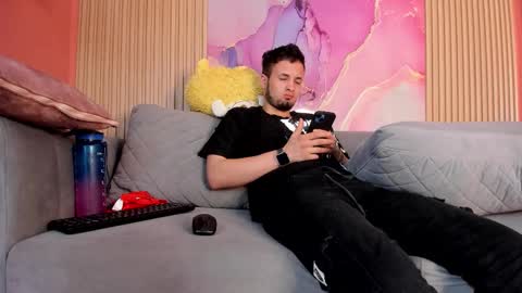 Snapshot of doublepleasure69_ chatting on 10-25-25, 05:15 doublepleasure69_ online show from 10-25-25, 05:15