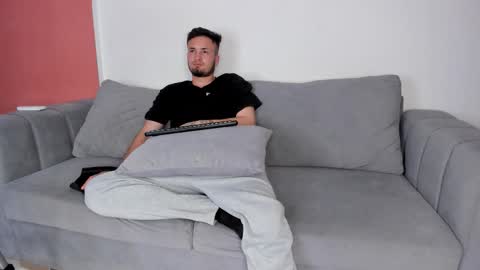 Snapshot of doublepleasure69_ chatting on 01-16-26, 10:14 doublepleasure69_ online show from 01-16-26, 10:14