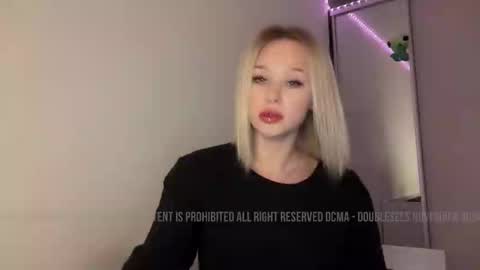 MOLLYYYY dont forget to give me a thumb up online show from 12-08-24, 02:49