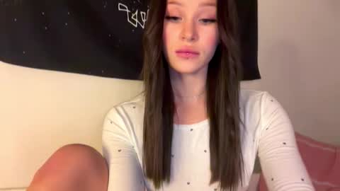 MOLLYYYY dont forget to give me a thumb up online show from 10-28-25, 06:21