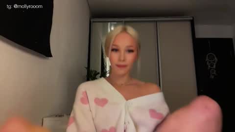 MOLLYYYY dont forget to give me a thumb up online show from 05-31-26, 01:18