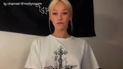 MOLLYYYY dont forget to give me a thumb up online show from 06-12-26, 03:16