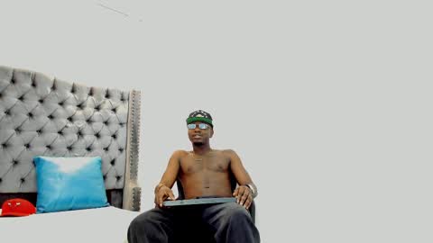 DOUGLAS online show from 09-11-25, 12:49