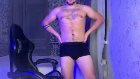 douglas_666 online show from 12-05-25, 08:49