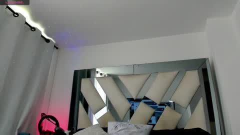 Douglas Safado online show from 04-26-26, 06:49