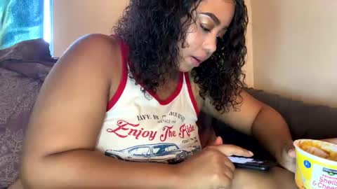Snapshot of dove_love22 chatting on 10-26-25, 03:51 dove_love22 online show from 10-26-25, 03:51