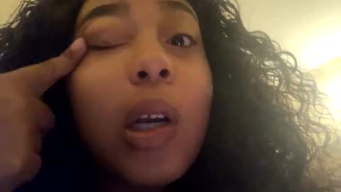 Snapshot of dove_love22 chatting on 11-06-25, 12:44 dove_love22 online show from 11-06-25, 12:44
