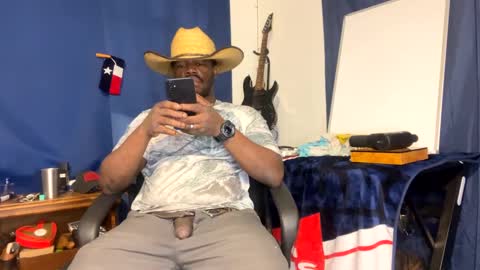 MrPirated online show from 01-27-25, 03:28