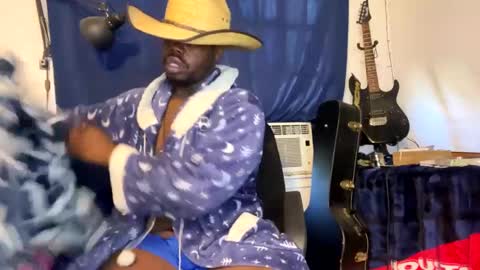 MrPirated online show from 03-06-25, 02:18