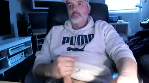 Snapshot of dr_dave20 chatting on 02-21-26, 06:09 dr_dave20 online show from 02-21-26, 06:09