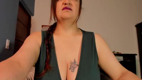 Gabrielle online show from 05-19-26, 04:19