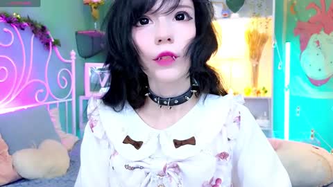 Snapshot of draculaura_ chatting on 12-27-24, 09:11 Draculaura online show from 12-27-24, 09:11