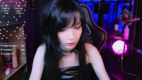 Snapshot of draculaura_ chatting on 01-29-25, 09:39 Draculaura online show from 01-29-25, 09:39