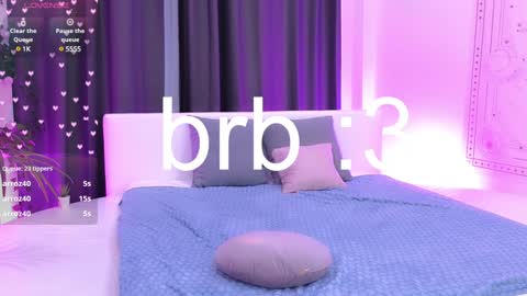 Snapshot of draculaura_ chatting on 02-07-25, 11:45 Draculaura online show from 02-07-25, 11:45