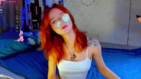 Snapshot of dragonflyliza chatting on 12-17-25, 10:10 dragonflyliza online show from 12-17-25, 10:10