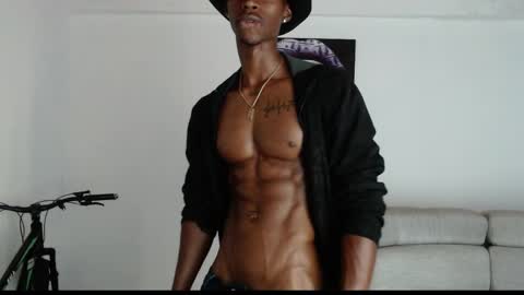 Drake 23 online show from 04-28-26, 07:46