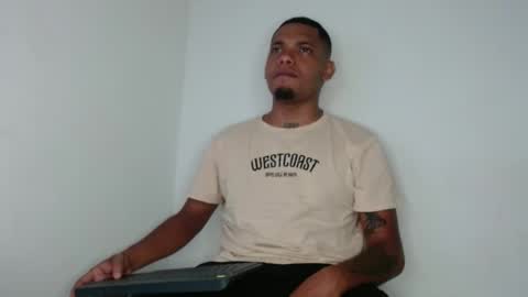 Snapshot of drako_monstercock chatting on 02-04-25, 01:56 drako_monstercock online show from 02-04-25, 01:56
