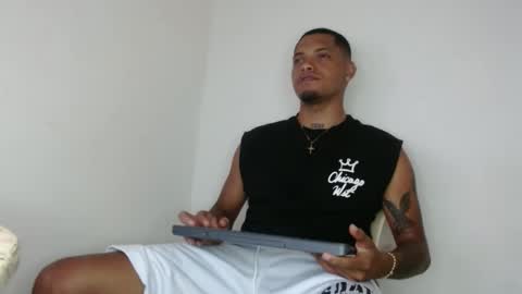 Snapshot of drako_monstercock chatting on 02-27-25, 07:15 drako_monstercock online show from 02-27-25, 07:15