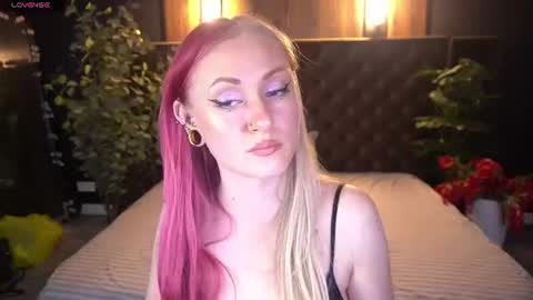 Lina online show from 07-08-26, 05:45