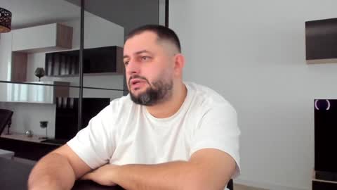 Snapshot of draven_a chatting on 01-22-25, 11:23 Draven A online show from 01-22-25, 11:23