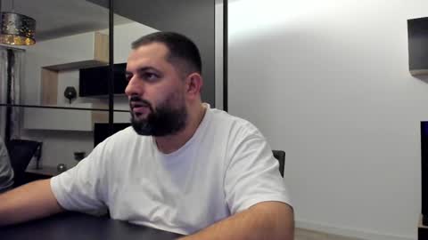 Snapshot of draven_a chatting on 02-11-25, 08:31 Draven A online show from 02-11-25, 08:31