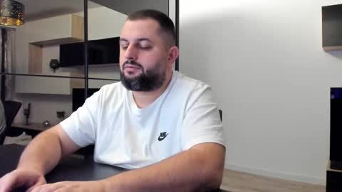 Snapshot of draven_a chatting on 02-23-25, 04:17 Draven A online show from 02-23-25, 04:17