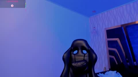 Snapshot of draven_marceaux chatting on 04-05-26, 05:15 Draven online show from 04-05-26, 05:15