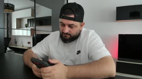 Snapshot of dravenpeak chatting on 05-17-26, 09:49 DravenPeak online show from 05-17-26, 09:49