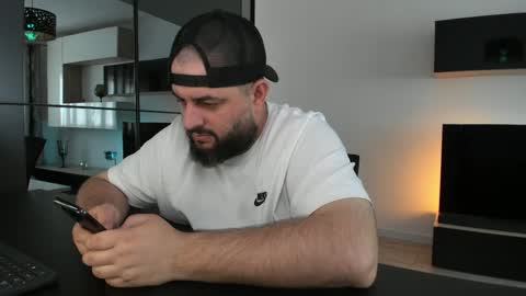 Snapshot of dravenpeak chatting on 05-28-26, 11:29 DravenPeak online show from 05-28-26, 11:29