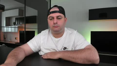 Snapshot of dravenpeak chatting on 06-03-26, 02:33 DravenPeak online show from 06-03-26, 02:33