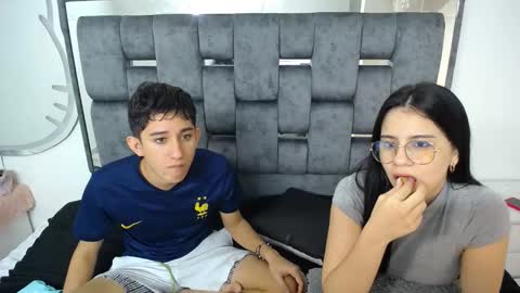 Snapshot of dravith_and_valery chatting on 02-14-25, 10:38 -- nicolle and jhon -- online show from 02-14-25, 10:38