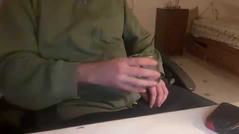 Snapshot of dre0000000 chatting on 12-19-25, 09:44 dre0000000 online show from 12-19-25, 09:44