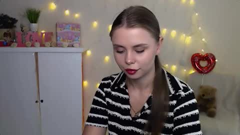 Mari online show from 09-11-25, 07:19