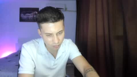 Snapshot of dreamboy240 chatting on 06-25-26, 06:01 Johnny online show from 06-25-26, 06:01