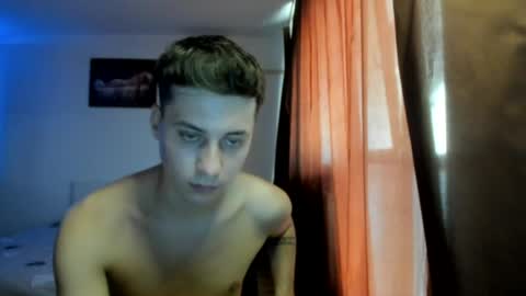 Snapshot of dreamboy240 chatting on 07-31-26, 01:32 Johnny online show from 07-31-26, 01:32