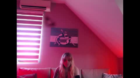 A girl online show from 02-25-25, 08:25