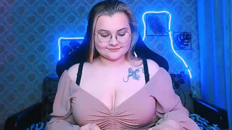 dreamforyoue2 online show from 04-28-26, 07:41