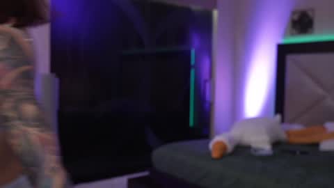 Snapshot of dreamgogo chatting on 02-02-25, 01:34 Sarah online show from 02-02-25, 01:34