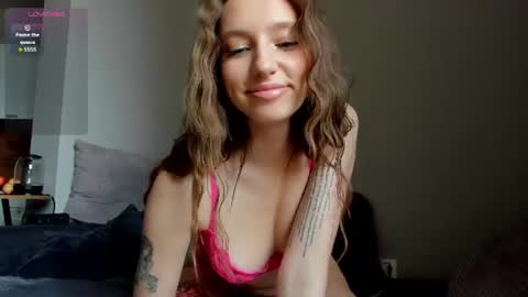 Snapshot of dreamhale chatting on 07-23-26, 10:35 Hello im Eva online show from 07-23-26, 10:35