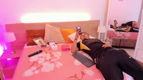 Snapshot of dreamhoney_sj chatting on 06-23-26, 12:36 dreamhoney_sj online show from 06-23-26, 12:36