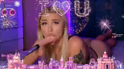 Snapshot of dreamkisslove chatting on 10-07-25, 06:43 Mila online show from 10-07-25, 06:43