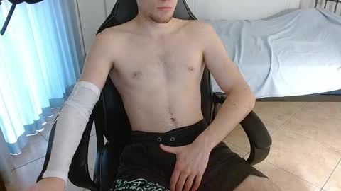 Snapshot of dreammicok chatting on 09-10-25, 03:01 DreamBoy online show from 09-10-25, 03:01