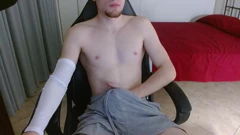 Snapshot of dreammicok chatting on 09-23-25, 12:35 DreamBoy online show from 09-23-25, 12:35