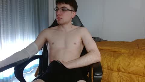 Snapshot of dreammicok chatting on 04-03-26, 12:47 DreamBoy online show from 04-03-26, 12:47