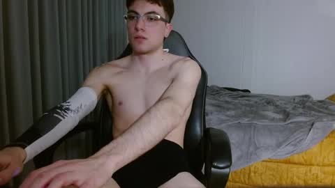 Snapshot of dreammicok chatting on 04-06-26, 11:27 DreamBoy online show from 04-06-26, 11:27
